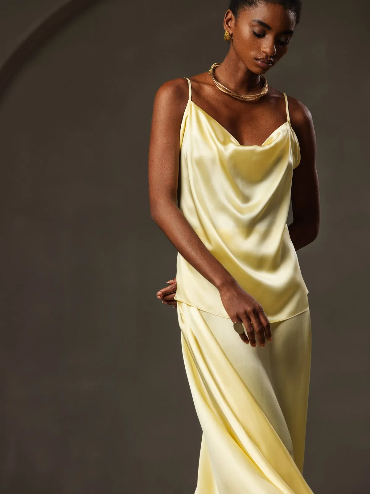 19Momme Soie Col Bénitier Bretelles Spaghetti Camisole Haut
