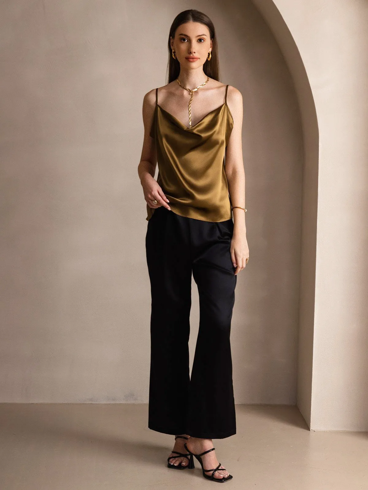 19Momme Soie Col Bénitier Bretelles Spaghetti Camisole Haut