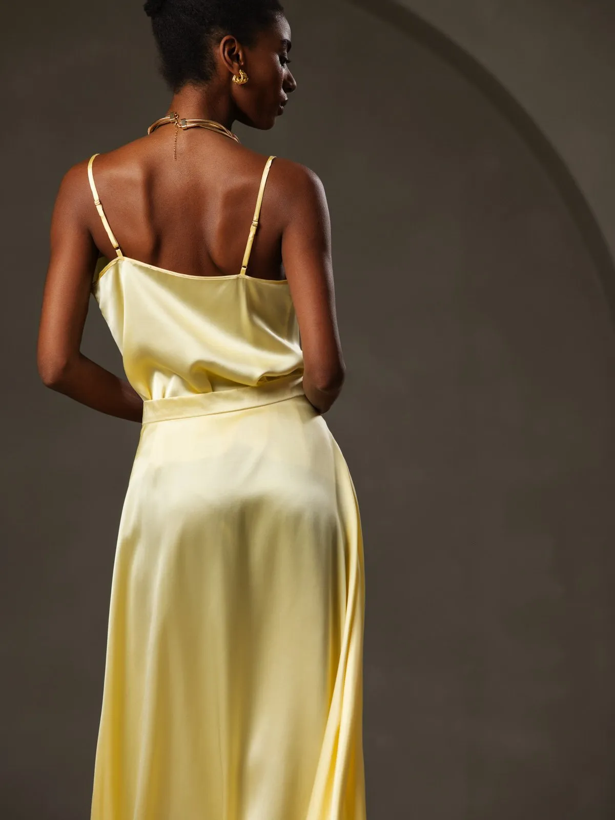 19Momme Soie Col Bénitier Bretelles Spaghetti Camisole Haut