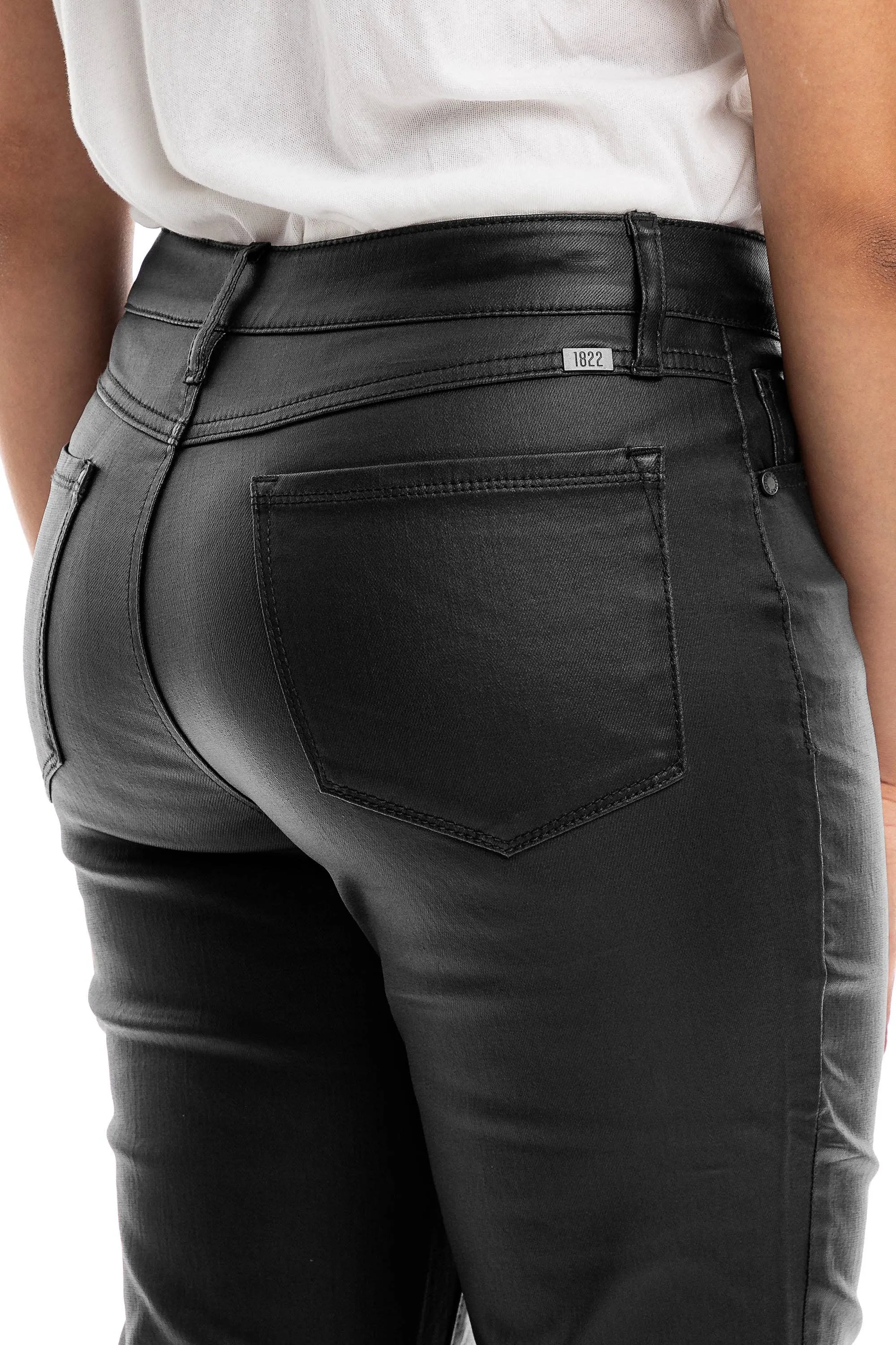 33" COATED BOOTCUT JEAN IN BLACK