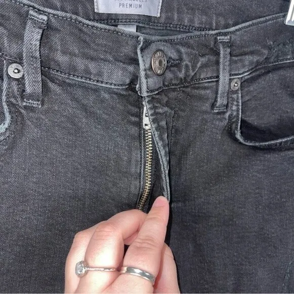 agolde sophie high rise skinny crop jeans in harlow destructed