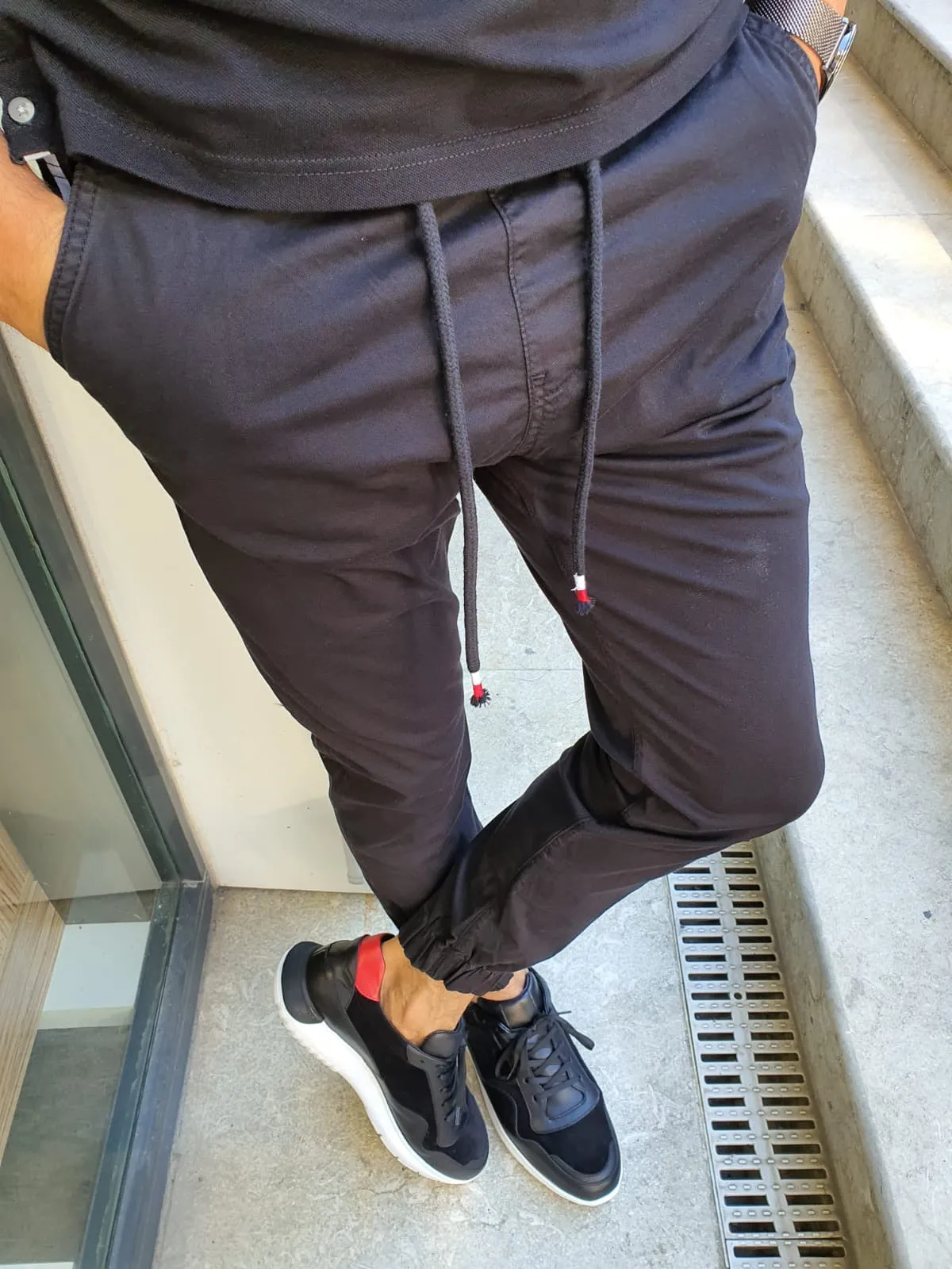 Bern Black Slim Fit Laces Jeans – Versatile Elegance for Every Occasion
