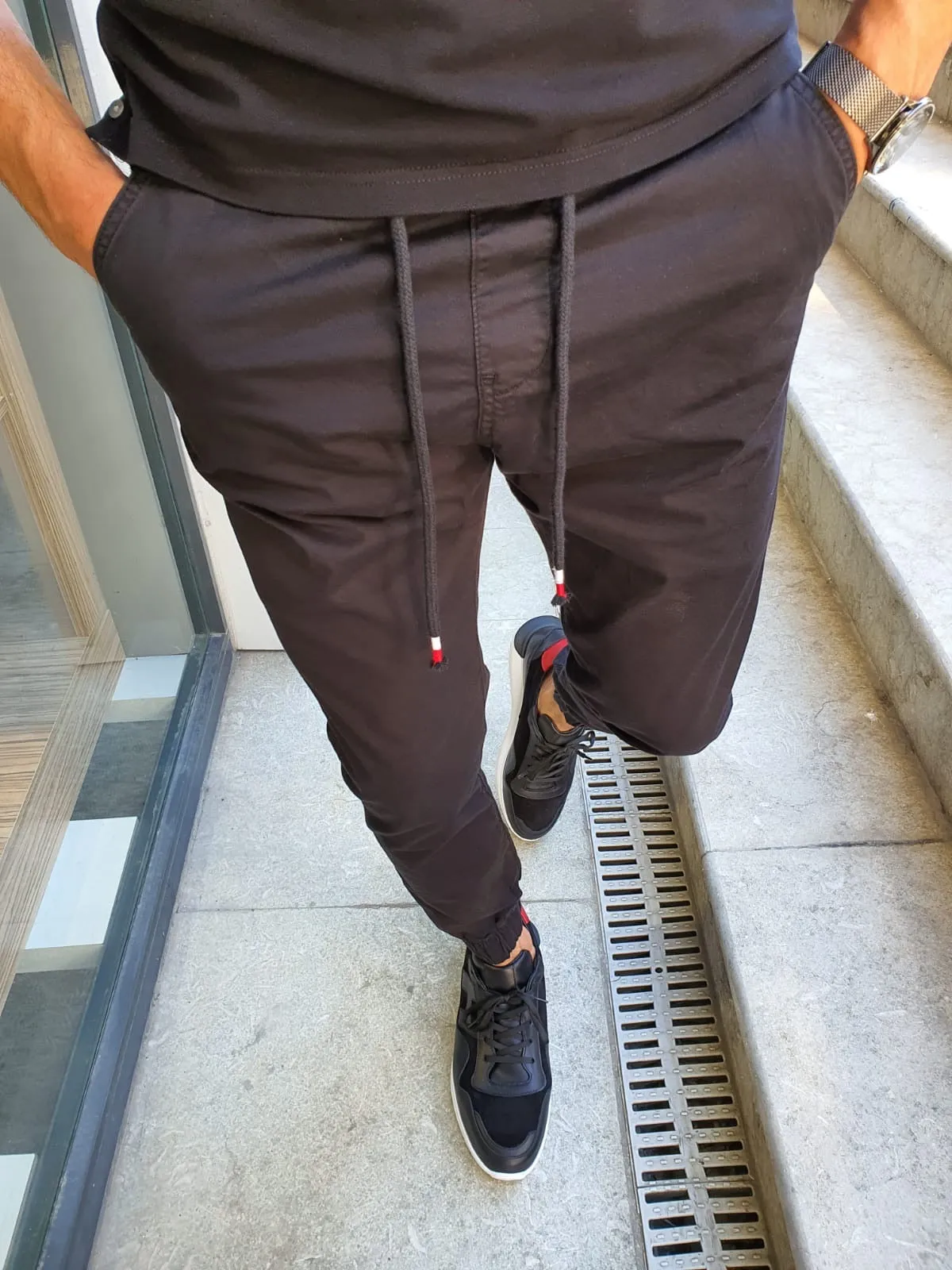Bern Black Slim Fit Laces Jeans – Versatile Elegance for Every Occasion