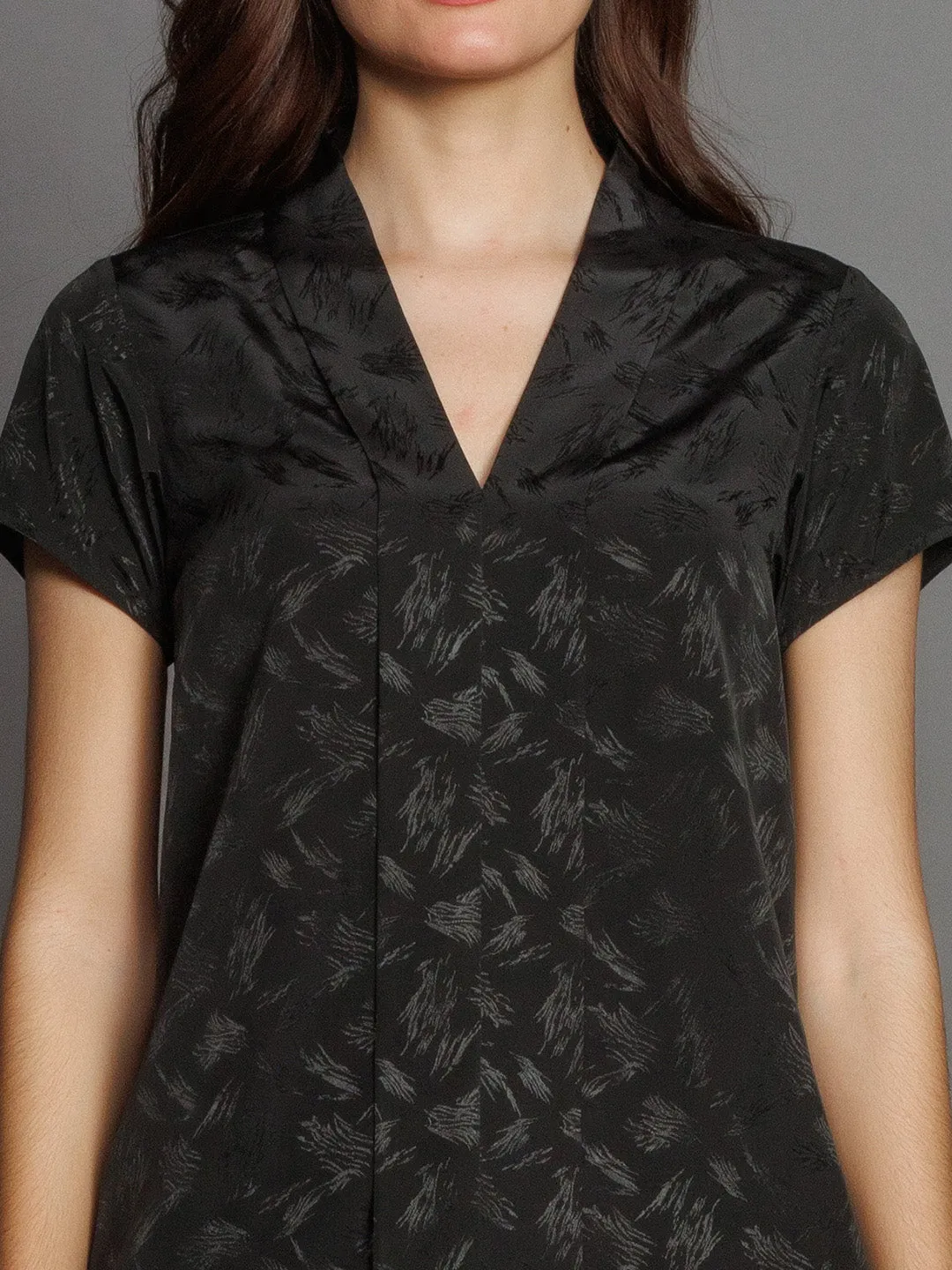 Black Solid Straight Top