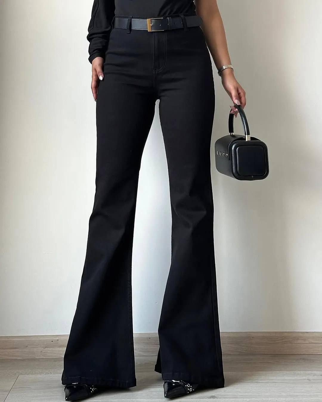 BOOTCUT JEANS