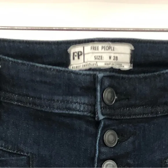 Free People 28x32 Kaye Button Fly Slim Flare Jeans Dark Indigo Wash 0303