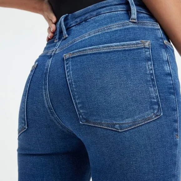 Good American Good Classic Slim Straight Jeans Size 0/25. NWT