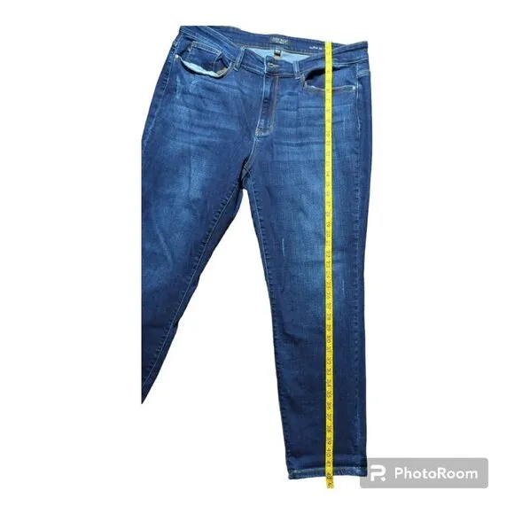 Judy Blue Slim Fit Women's Jeans Size 18 W Color Blue