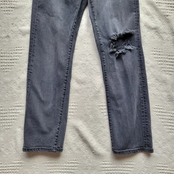 Levi's Distressed Wedgie Straight Leg Casual Everyday Coastal Denim Jean- Black