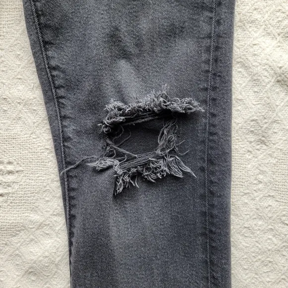 Levi's Distressed Wedgie Straight Leg Casual Everyday Coastal Denim Jean- Black