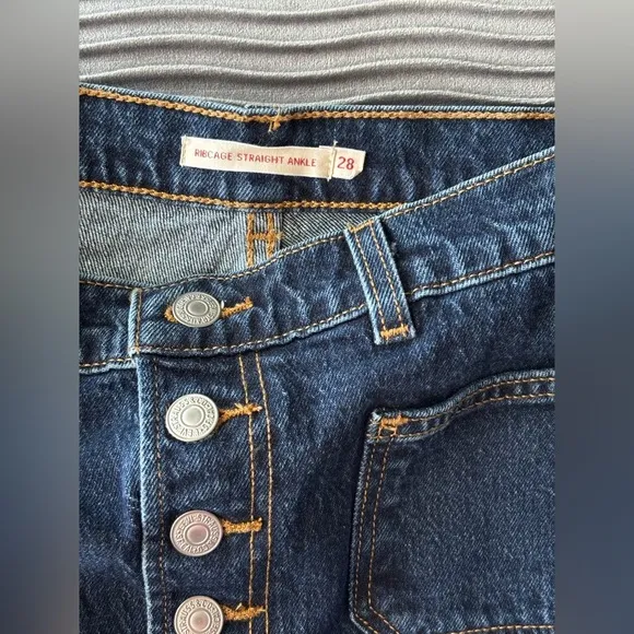 Levi's Ribcage Patch Pocket Jeans