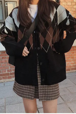 Loose Argyle Pattern Black Cardigan Sweater
