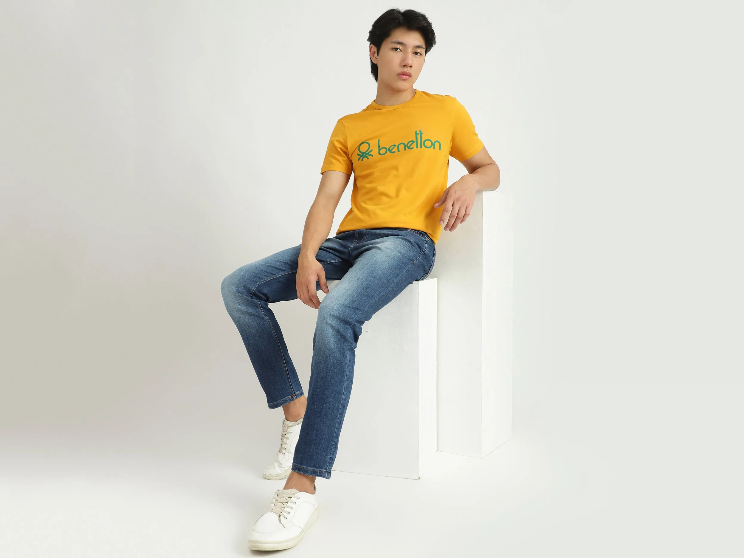 Men Solid Jeans