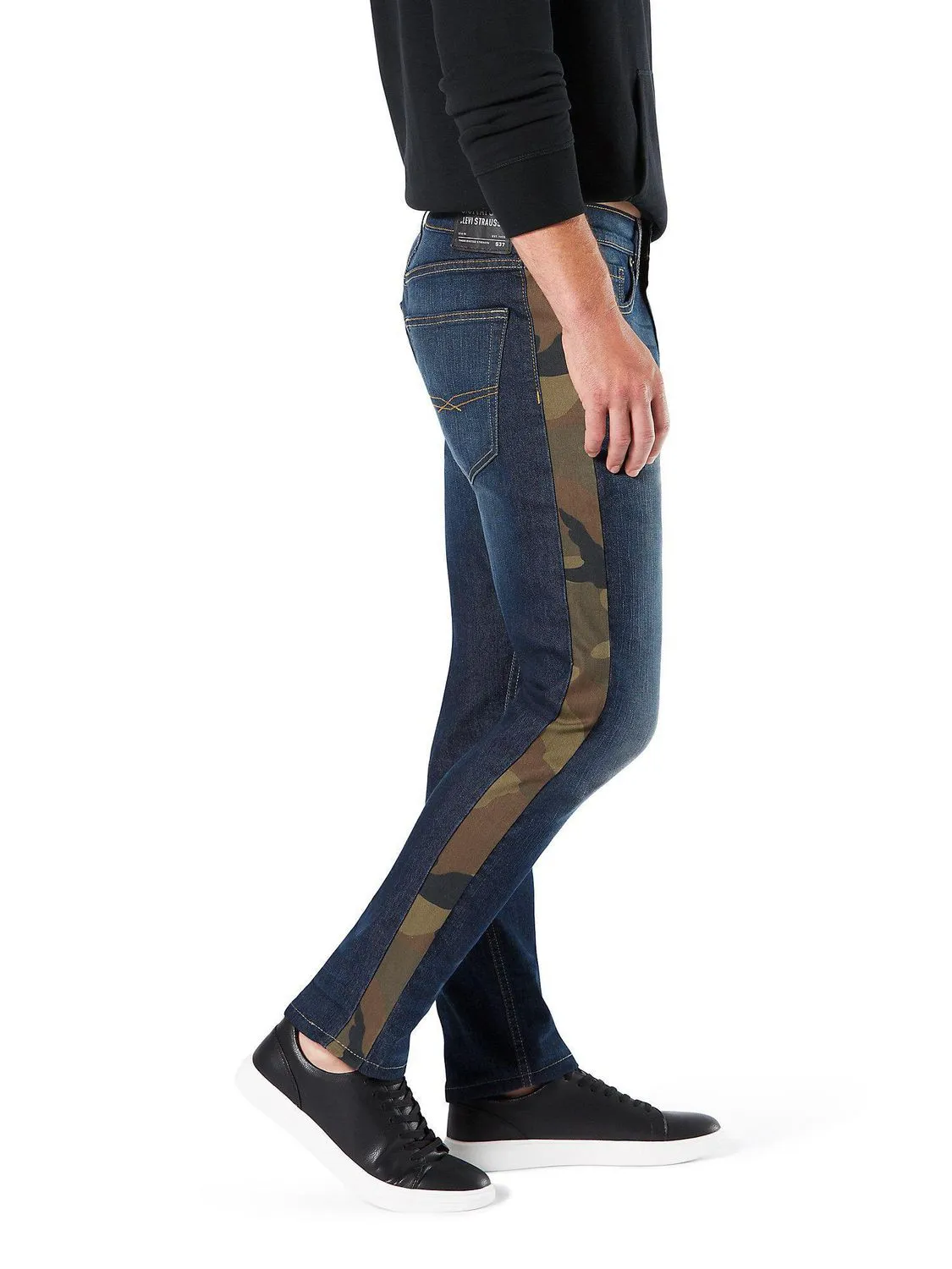 New with tags! Signature by Levi Strauss & Co.™ Men's Camo Stripe Slim Jeans! Sz 38WX32L