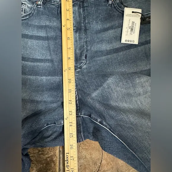 NWT Judy Blue High Waist Contrast Wash Tummy Control Skinny Jeans Size 24W
