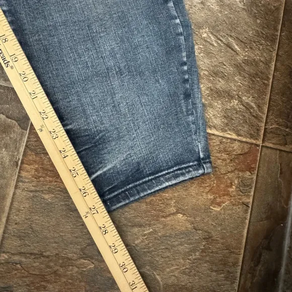 NWT Judy Blue High Waist Contrast Wash Tummy Control Skinny Jeans Size 24W