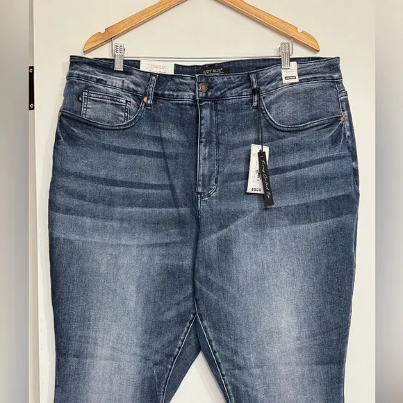 NWT Judy Blue High Waist Contrast Wash Tummy Control Skinny Jeans Size 24W