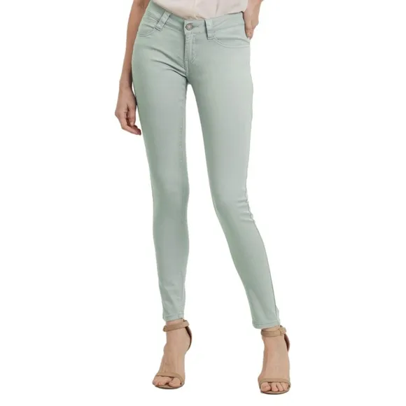 NWT Sarina Milky Green Skinny Jeans