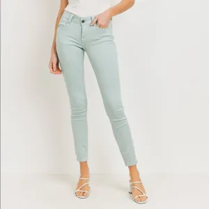 NWT Sarina Milky Green Skinny Jeans