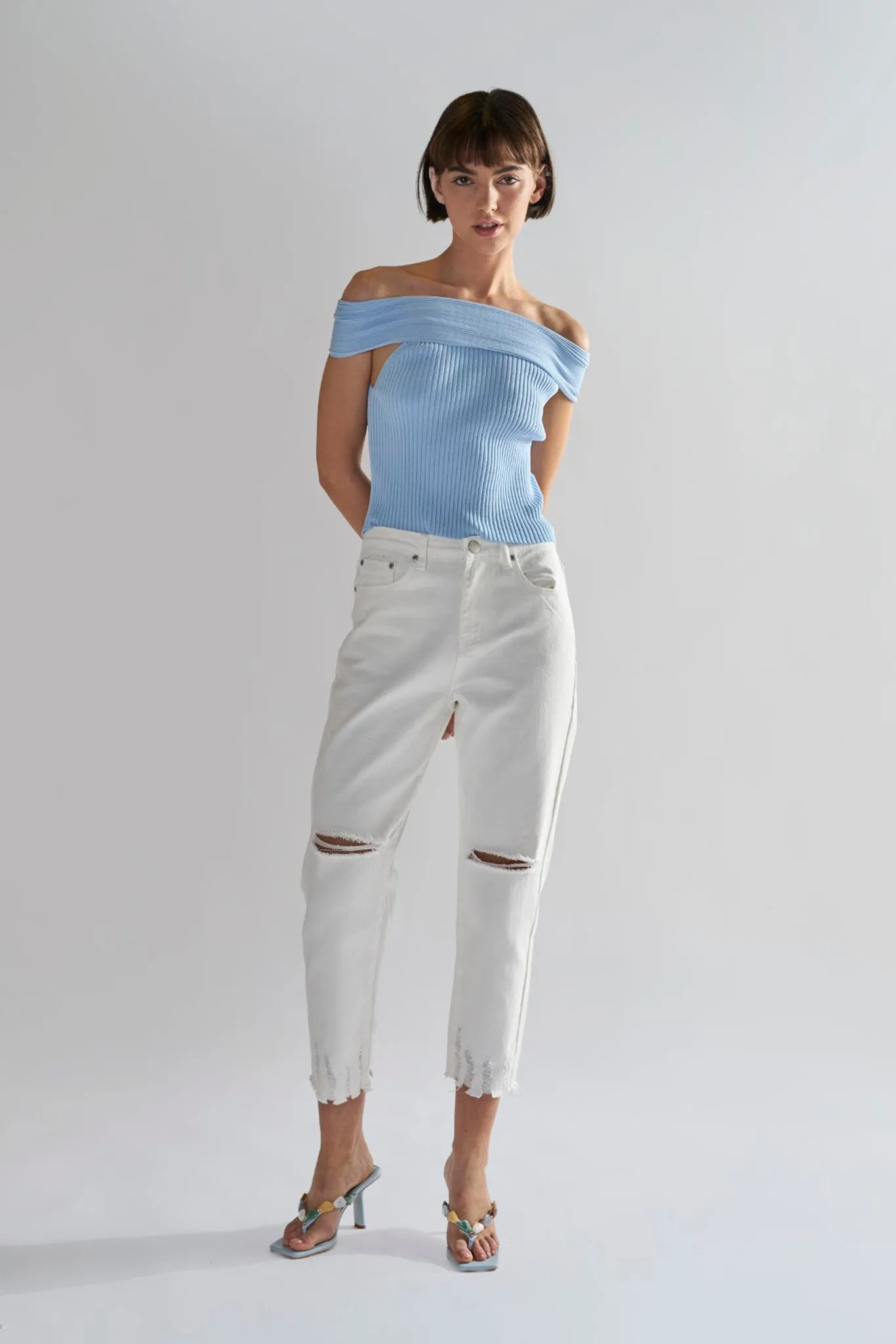 Off-White Ripped Cropped-Jeans