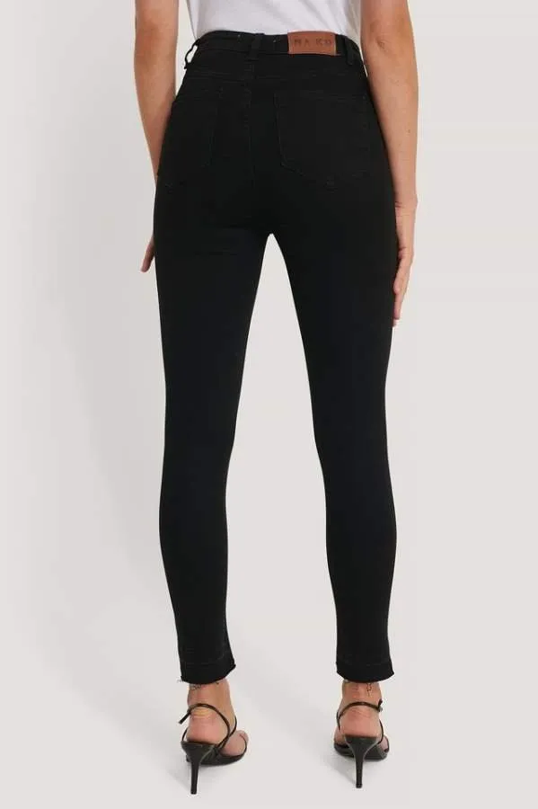 Slim Fit Mid-Rise Clean Look Stretchable Jeans
