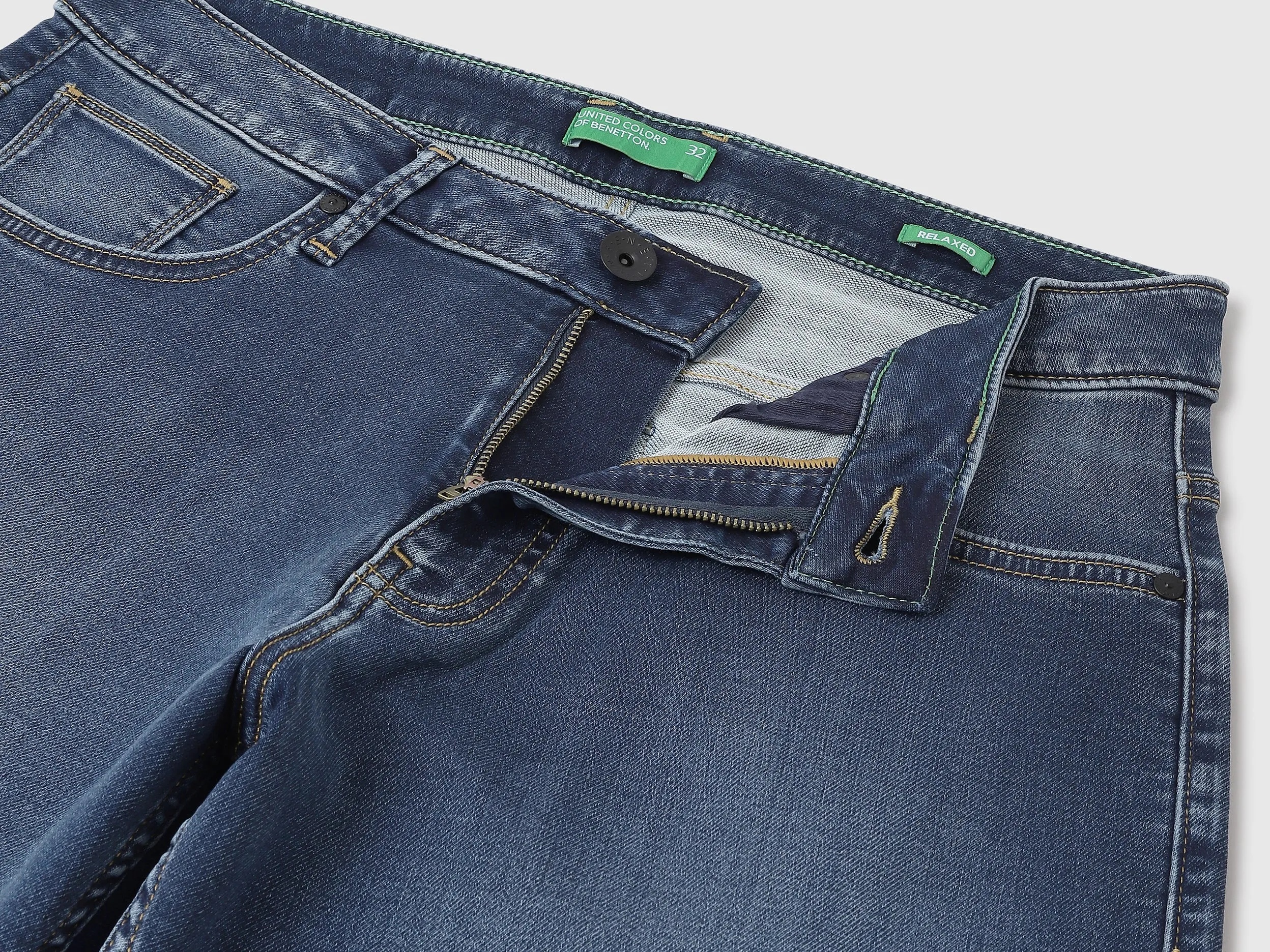 Solid Relaxed Fit Jeans