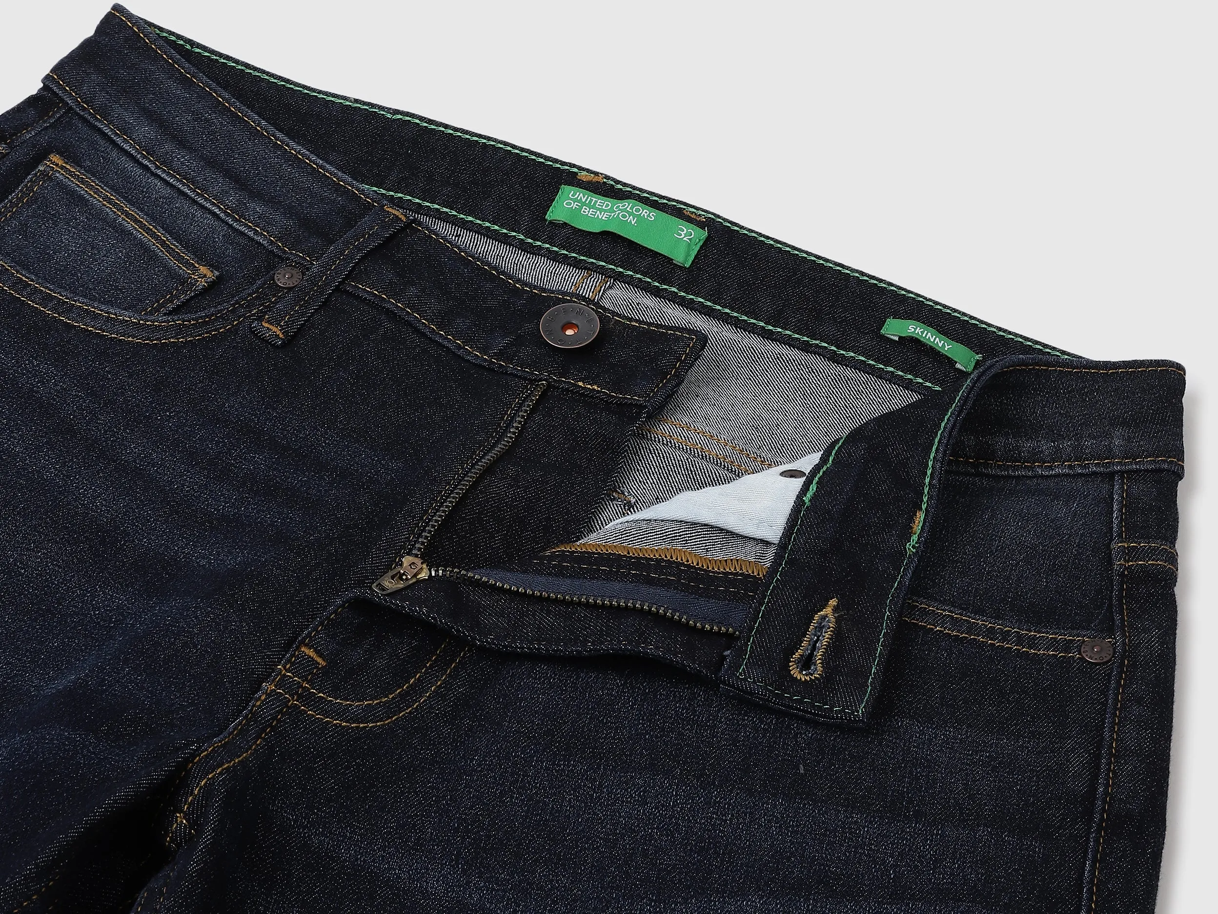 Solid Skinny Fit Jeans