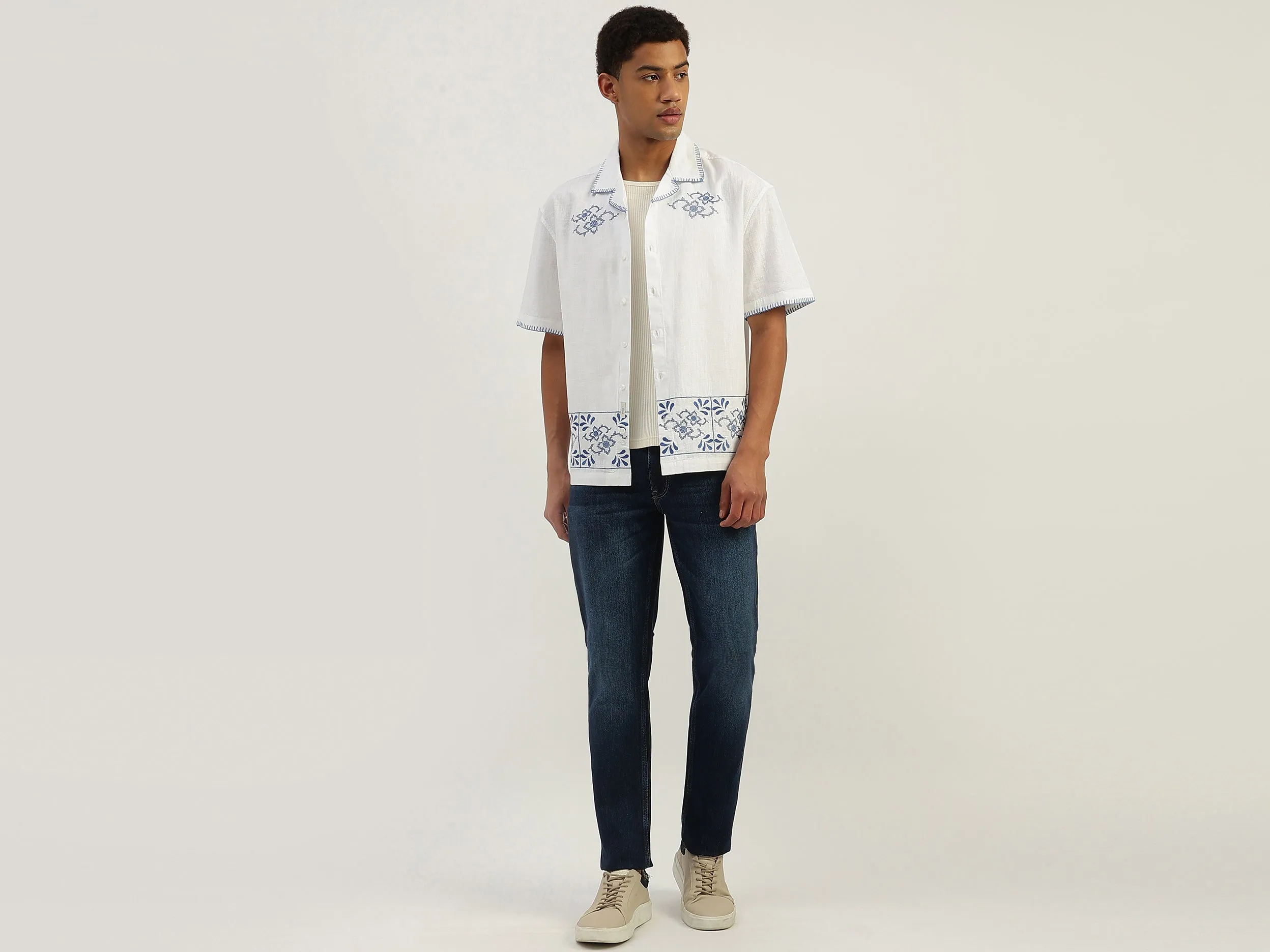 Solid Slim Fit Jeans