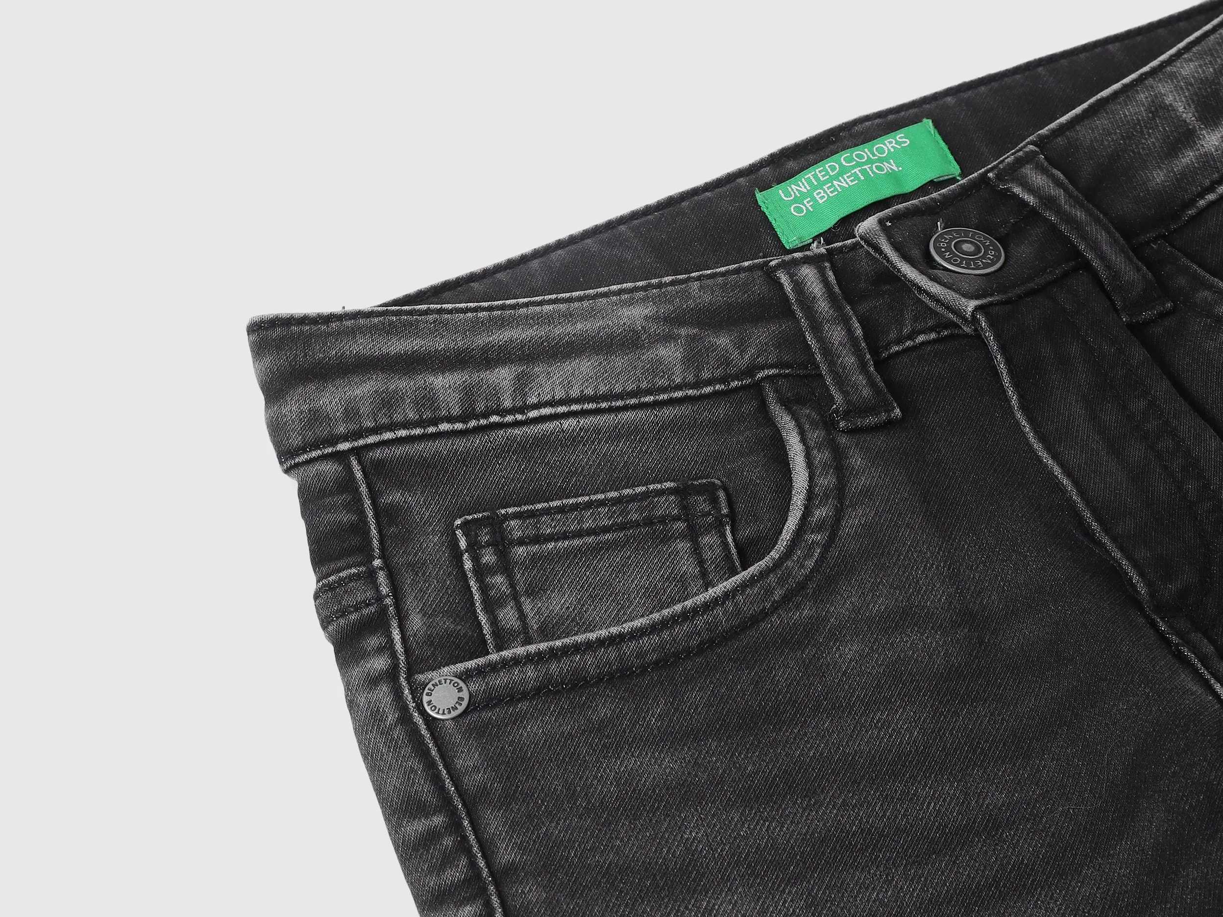 Solid Slim Fit Jeans