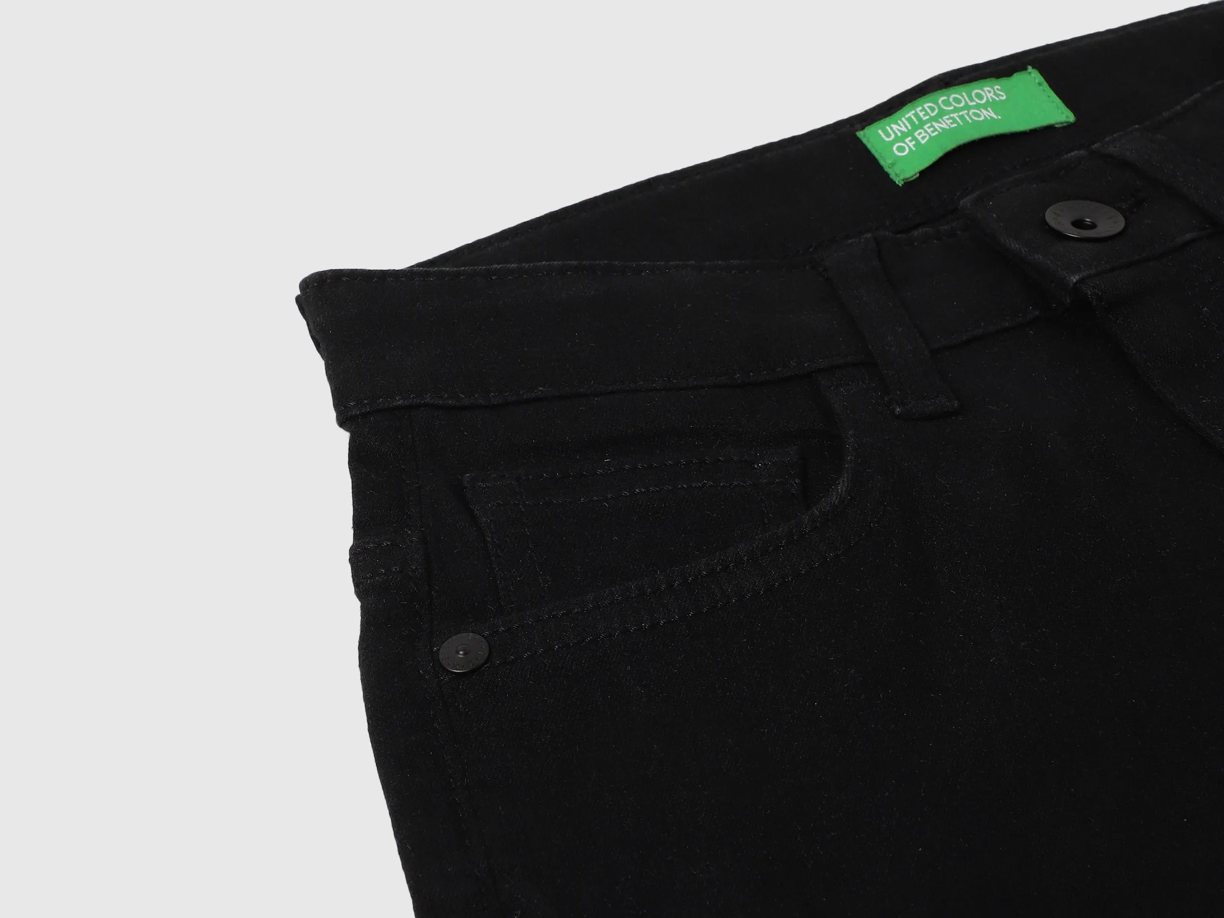 Solid Slim Fit Jeans