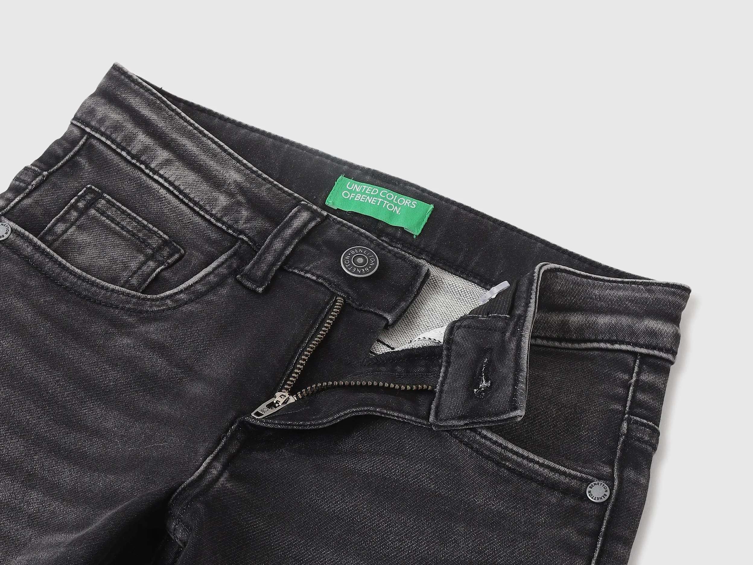 Solid Slim Fit Jeans