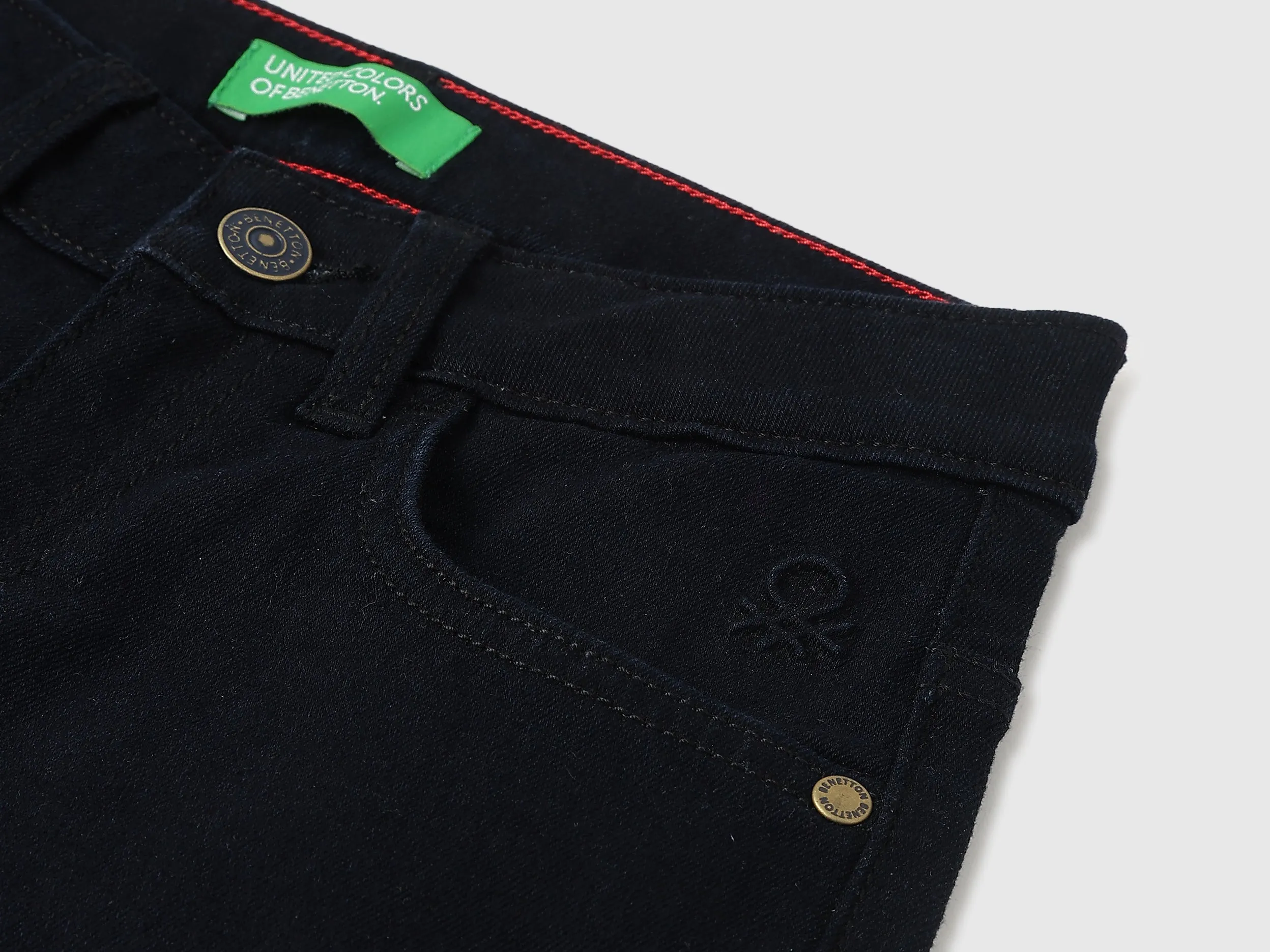 Solid Slim Fit Jeans