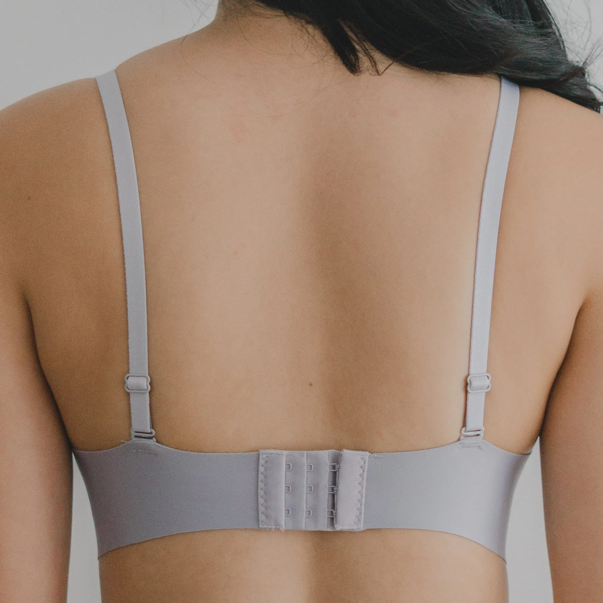 Timeless Essential! Mesh Lightly-Lined Seamless Wireless T-Shirt Bra in Moonstone