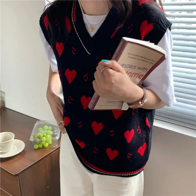 V-Neck Heart Pattern Sleeveless Knitted Vest Sweater