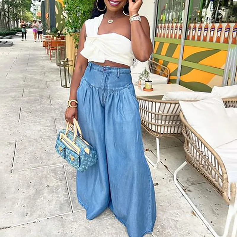 Wide-leg High-waisted Jeans