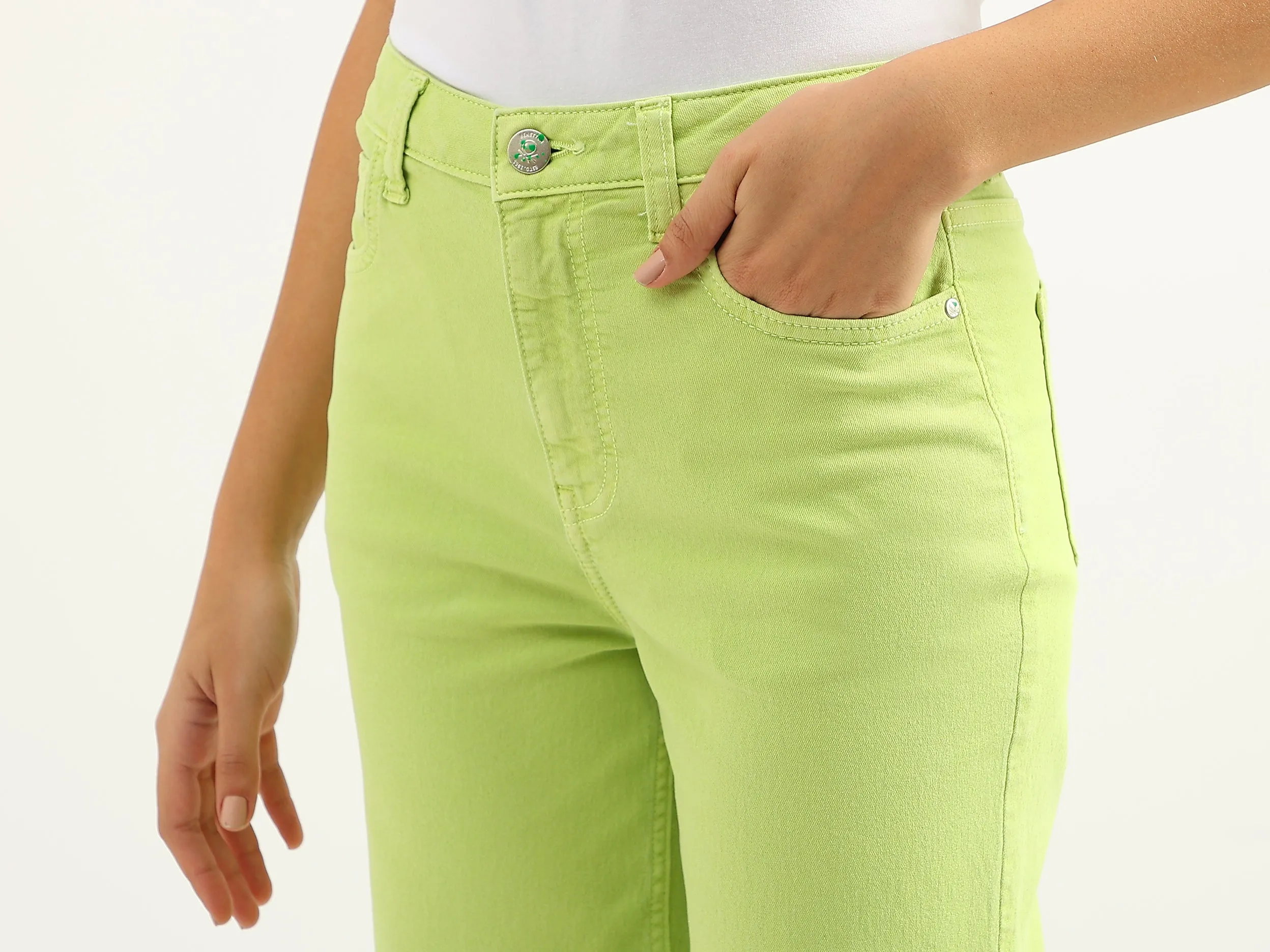 Women Solid Flared Fit Jeans